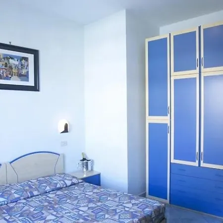 Reno 3*